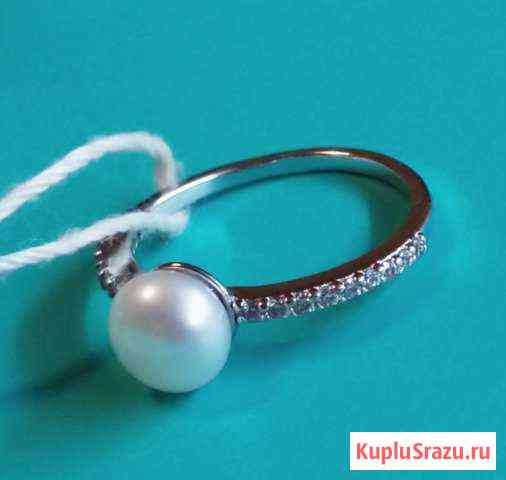 Серебряное кольцо с жемчугом и фианитами Сергиев Посад