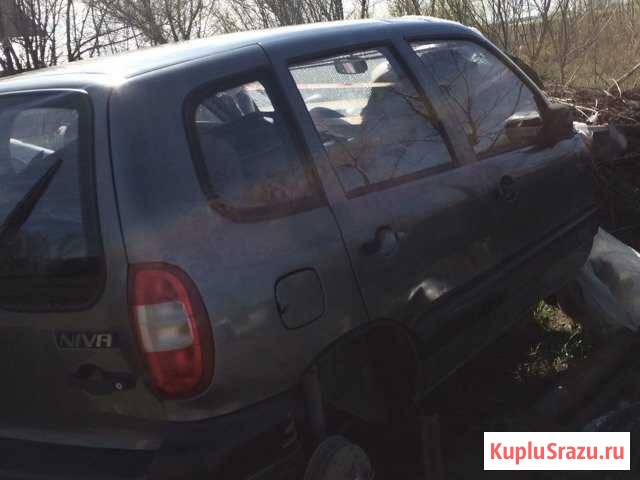 Chevrolet Niva 1.7 МТ, 2004, внедорожник, битый Рубцовск - изображение 1