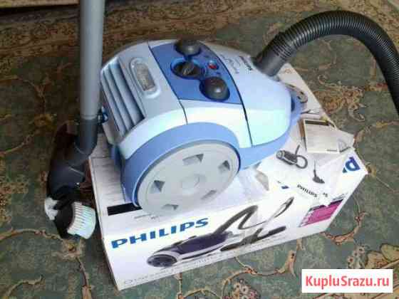 Продаю пылесос Philips.год гарантия Кизляр