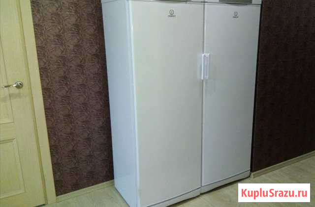 Холодильник + морозильная камера indesit Сургут - изображение 1