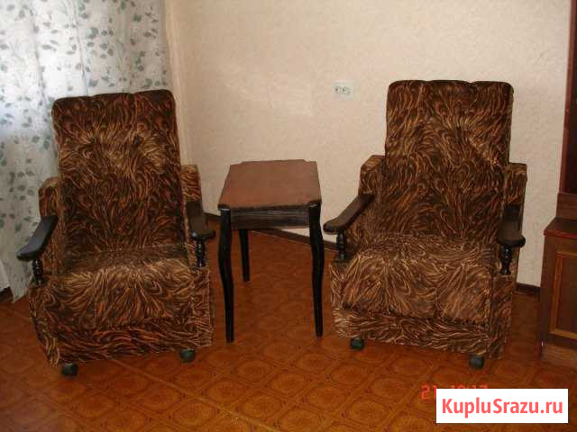 Кресла и журнальный столик Волжский - изображение 1
