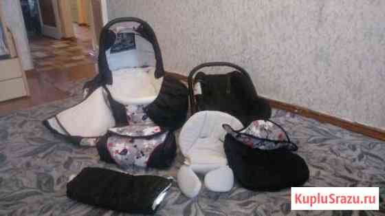 Коляска,детское кресло в машину,все в комплекте Оленегорск