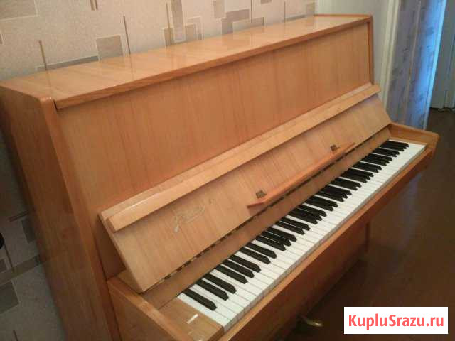 Пианино Ритм, светлый лак Гаджиево - изображение 1