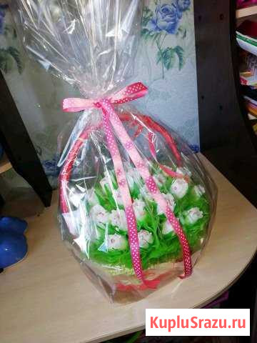 Букет из конфет рафаэлло в корзине Новокузнецк - изображение 1