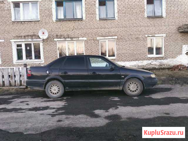 Volkswagen Passat 1.8 МТ, 1994, седан Ирбит - изображение 1