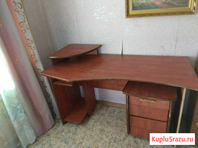Компьютерный стол с тумбочкой Вологда - изображение 1