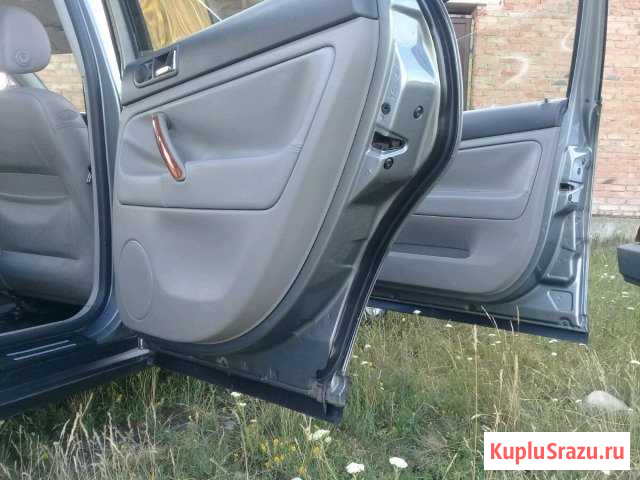 Volkswagen Passat 1.8 AT, 2003, седан Икон-Халк - изображение 1
