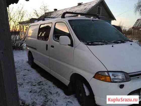 Toyota Hiace 2.4 МТ, 1998, минивэн Олонец