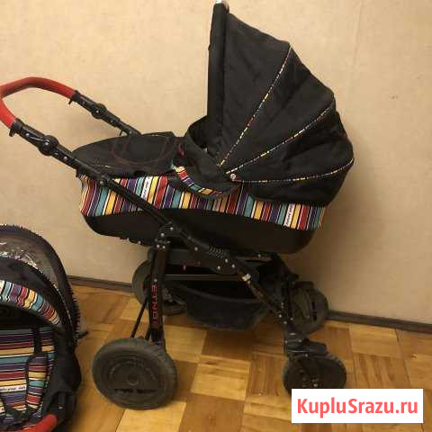 Коляска 2 в 1 с поворотными передними колесами Москва - изображение 1