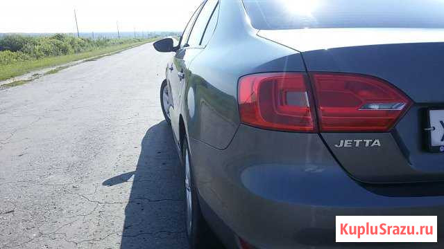 Volkswagen Jetta 1.6 МТ, 2013, седан Талица - изображение 1