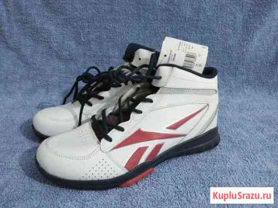 Новые кроссовки reebok 39 размера оригинал Саки