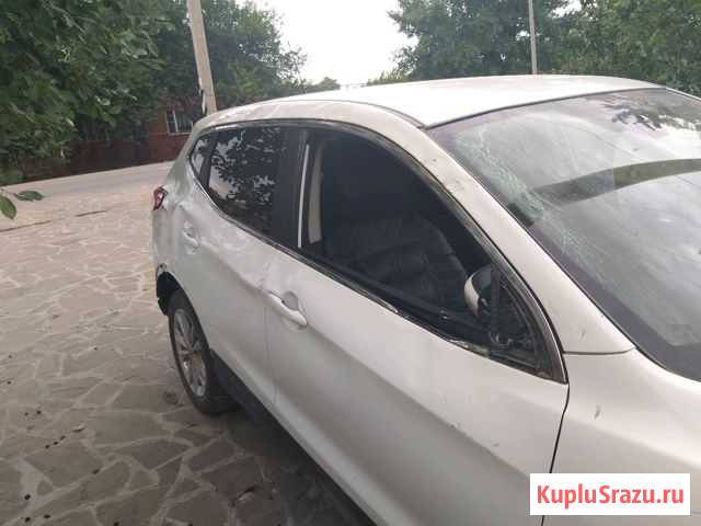 Nissan Qashqai 2.0 МТ, 2014, внедорожник, битый Большая Орловка - изображение 1