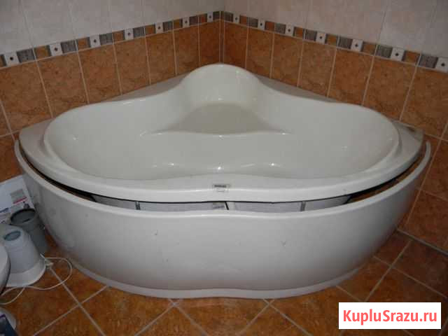 Ванна Тритон/Медея и унитаз с бочком Сертолово - изображение 1