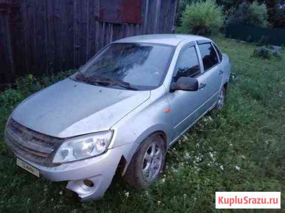 LADA Granta 1.6 МТ, 2013, седан, битый Куркино