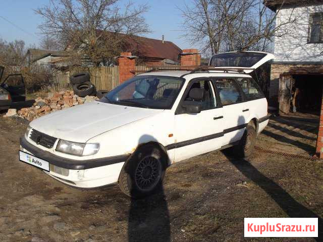 Volkswagen Passat 2.0 МТ, 1995, универсал, битый Новопетровское - изображение 1