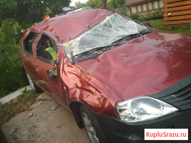 Renault Logan 1.6 МТ, 2010, седан, битый Тосно - изображение 1