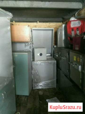 Мебель офисная, сейфы + стол большой для переговор Всеволожск - изображение 1