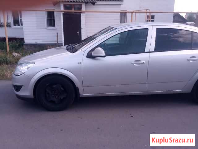 Opel Astra 1.6 МТ, 2011, седан Анна - изображение 1