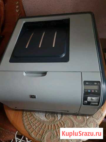 Лазерный цветной принтер hp cp1515n Кинешма - изображение 1