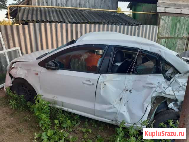 Volkswagen Polo 1.6 МТ, 2012, седан, битый Юрьев-Польский - изображение 1