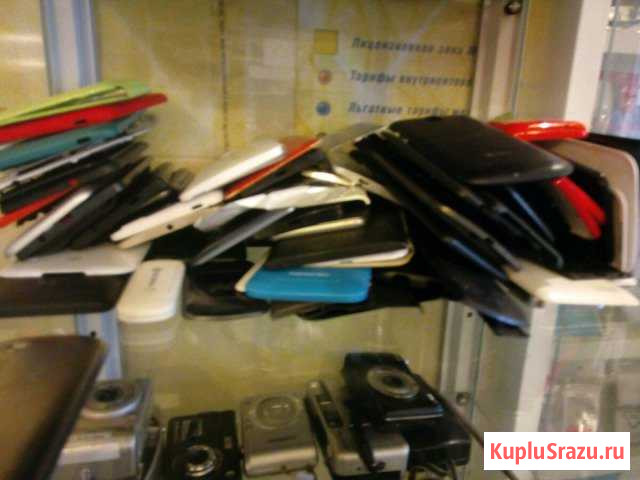 Задние крышки более ста штук цена за все Кострома - изображение 1