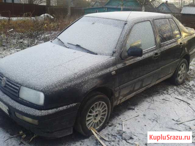 Volkswagen Vento 1.8 МТ, 1993, седан Коммунар - изображение 1