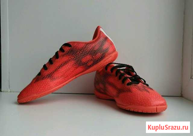 Футзалки adidas Петрозаводск - изображение 1