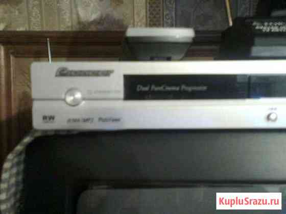 2 Двд проигрывателя pioneer DV - 393 и пионер Владимир