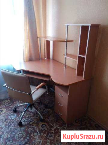 Продам угловой компьютерный стол с креслом Ижевск - изображение 1