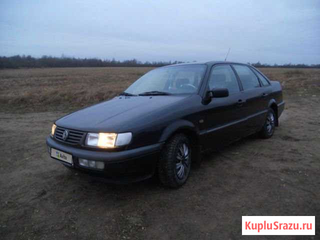 Volkswagen Passat 1.8 МТ, 1995, седан Ахтырский - изображение 1