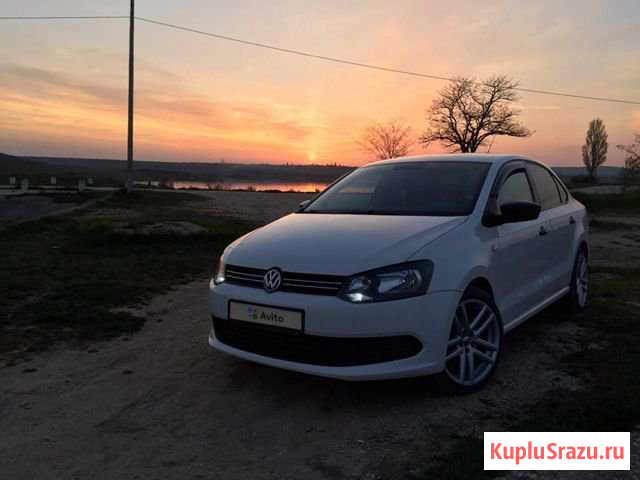 Volkswagen Polo 1.6 МТ, 2012, седан Белогорск - изображение 1