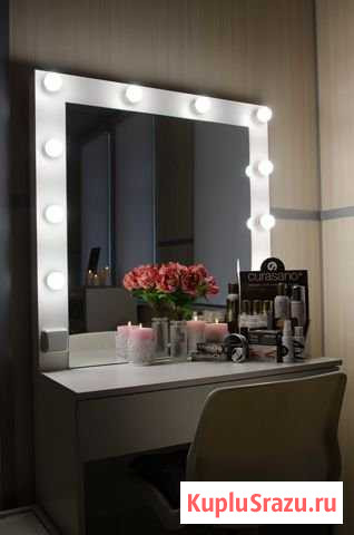 Туалетный столик,стол бровиста Загорянский - изображение 1