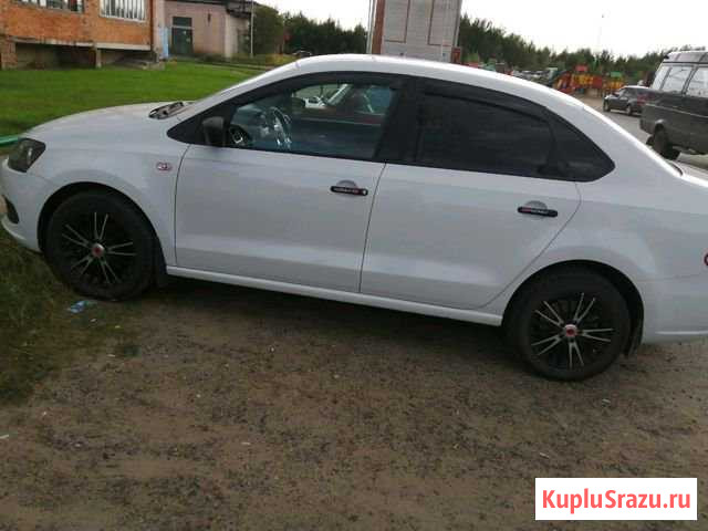 Volkswagen Polo 1.6 МТ, 2015, седан Стрежевой - изображение 1