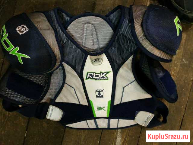 Хоккейный нагрудник защита reebok Светогорск - изображение 1