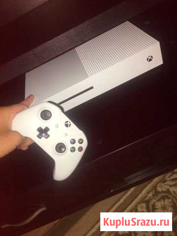 Xbox One S 1tb Каспийск - изображение 1