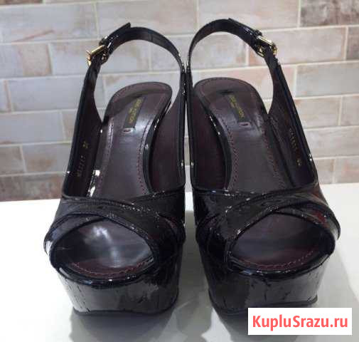 Босоножки Louis Vuitton Махачкала - изображение 1
