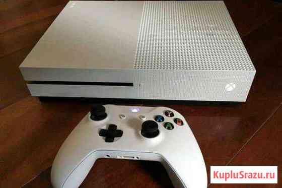 Продам Xbox one s 1tb Белово