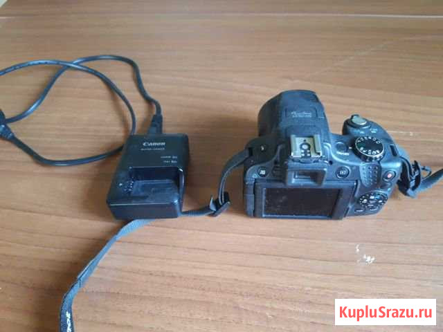 Фотоаппарат зеркальный Canon с зарядкой и флешкой Мытищи - изображение 1