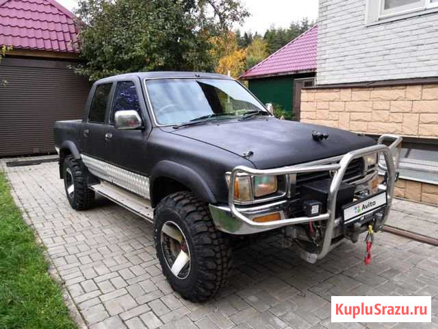 Toyota Hilux 2.8 МТ, 1995, пикап Мосрентген - изображение 1