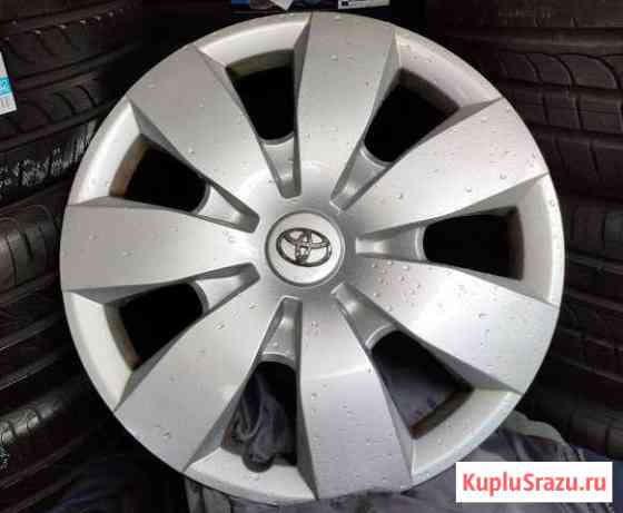 Оригинальны колпак Toyota Camry R16 1шт Екатеринбург