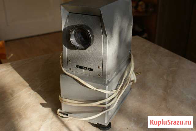 Проектор советский для просмотра диапозитивов Королев - изображение 1