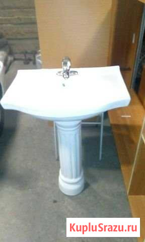 Раковина с тумбой, смеситель Белогорск - изображение 1