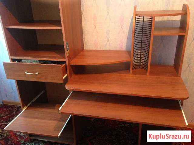 Продаётся компьютерный стол Белогорск - изображение 1