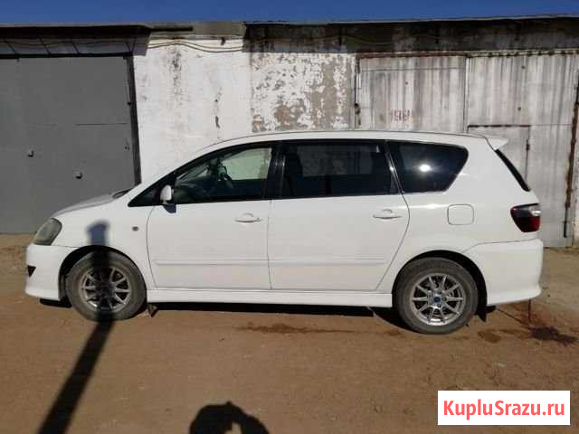Toyota Ipsum 2.4 AT, 2003, минивэн Краснокаменск - изображение 1