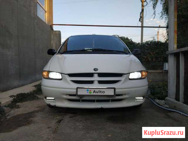 Chrysler Voyager 2.5 МТ, 1998, минивэн Приморский - изображение 1