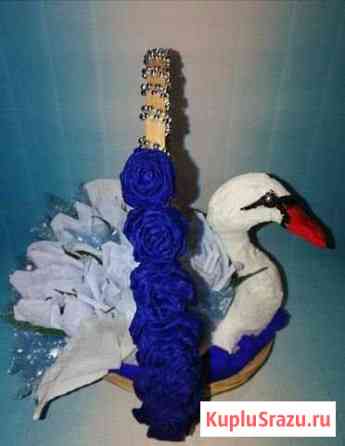 Букет из конфетТрюфель Корзинка. Лебедь. Розы Колпино