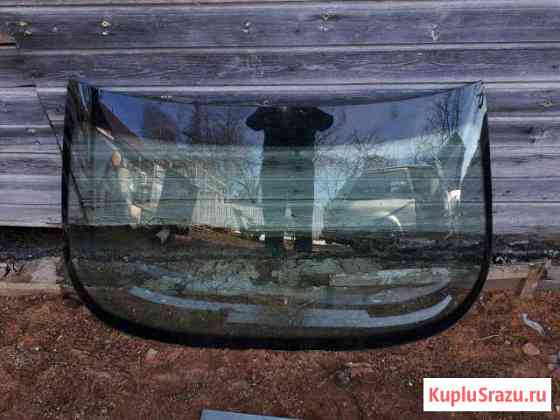 Стекло заднее Пежо 605 Кириши