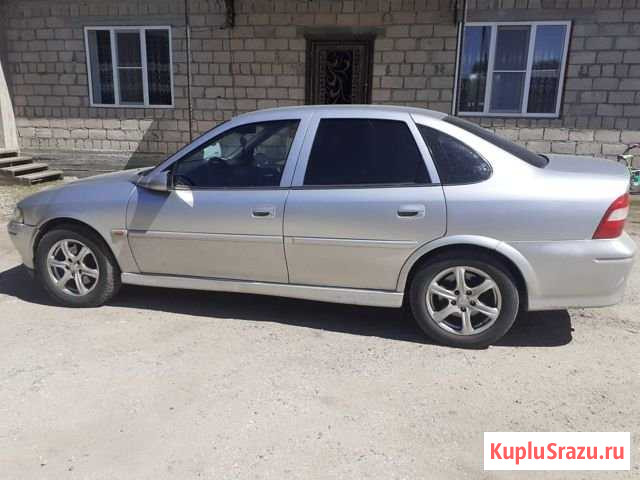 Opel Vectra 1.8 МТ, 1999, 360 000 км Нальчик - изображение 1