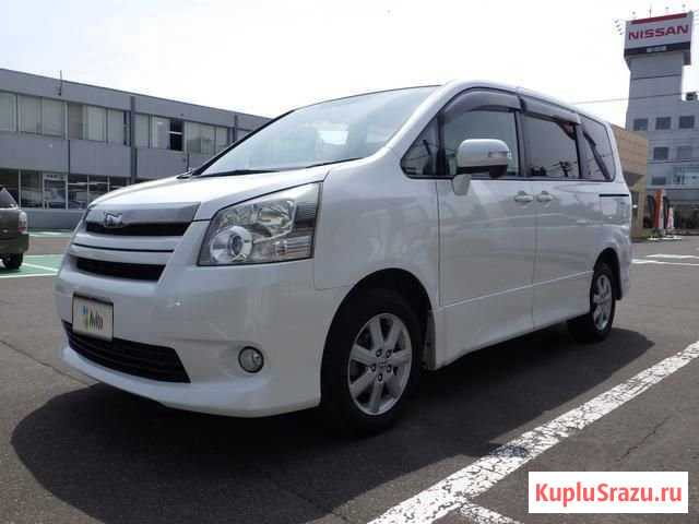 Toyota Noah 2.0 CVT, 2009, 76 000 км Владивосток - изображение 1