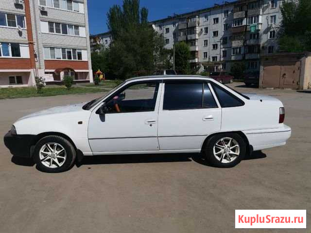 Daewoo Nexia 1.5 МТ, 2001, битый, 107 000 км Волжский - изображение 1